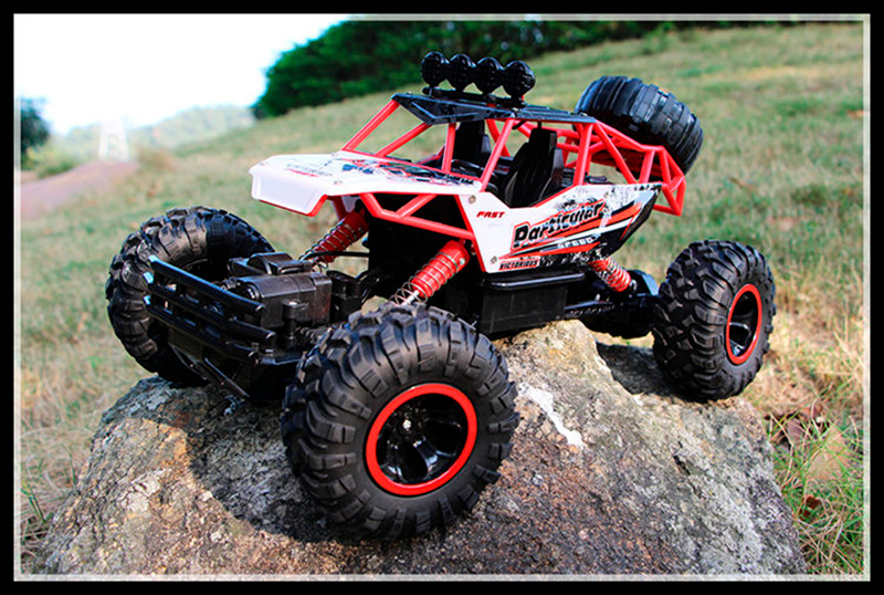 Carro de Controle Remoto Off-Road 1:12 / 1:16 4WD