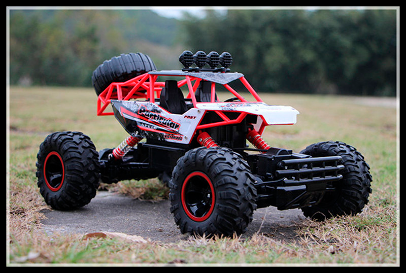 Carro de Controle Remoto Off-Road 1:12 / 1:16 4WD